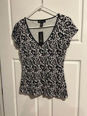 INC International Concepts Black & White Leopard-Print V-Neck Top
